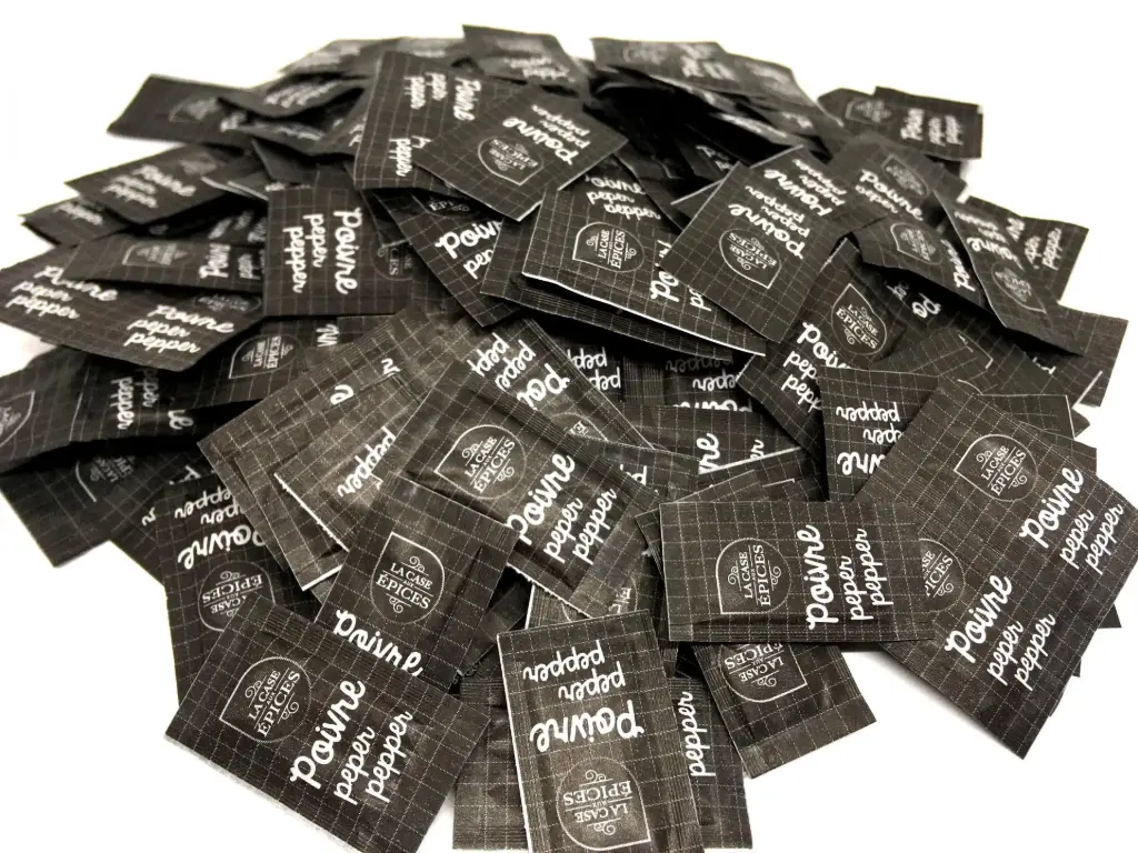 POIVRE GRIS MOULU STICK 0.14G X2000